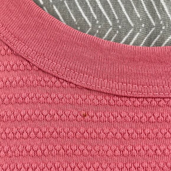 Big Bud Press Pink Honeycomb Texture Thermal Raspberry Long Sleeve Top Size XS - Picture 3 of 7